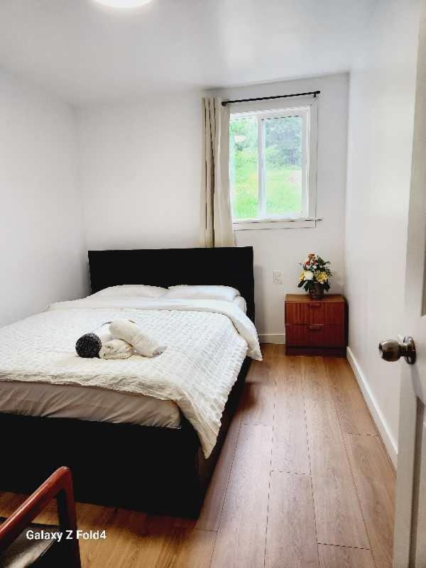 Beautiful Maple Ridge Farm Cabin Unit A エクステリア 写真